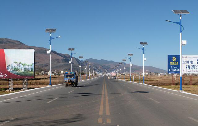 广西柳州市太阳能路灯道路项目
